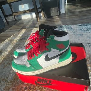 Lucky green air  Jordan’s s 1s come with red and black shoe laces